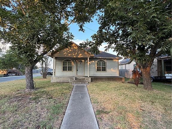 2nd image of 802 S Colorado St