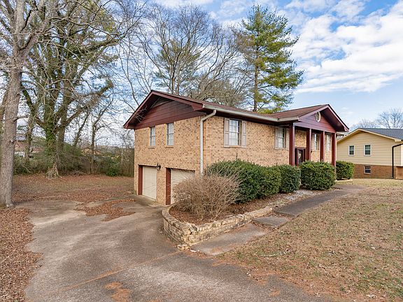 3rd image of 2312 Green Forest Ln