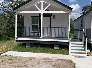 13 Parker Creek Rd, Huntsville, TX 77320