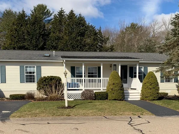 60 Country Dr, Bridgewater, MA 02324