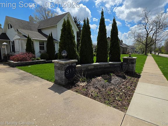4th image of 313 Tiffany St