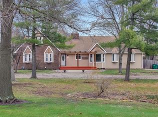 315 S Peculiar Dr, Peculiar, MO 64078