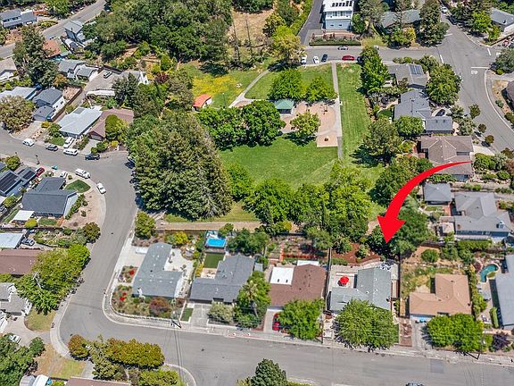 2nd image of 1516 Oakleaf Avenue