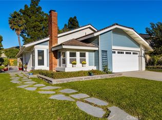 16 Halfmoon, Irvine, CA 92614