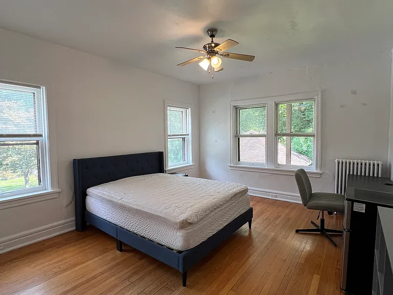 7100 Forsyth Blvd #B — Photo 7