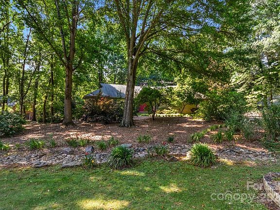 2nd image of 1687 Silverwood Dr