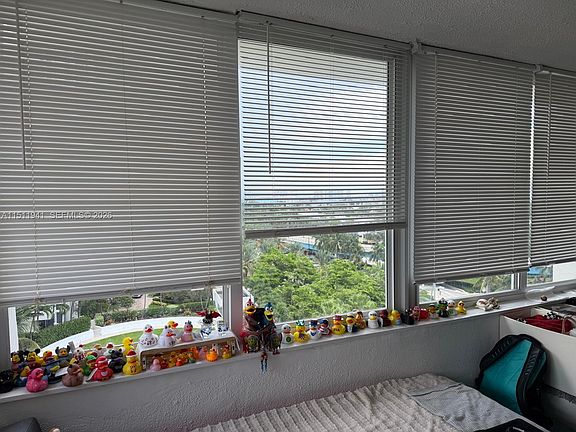 4th image of 19201 Collins Ave #744