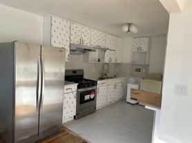 6150 219th St, Oakland Gardens, NY