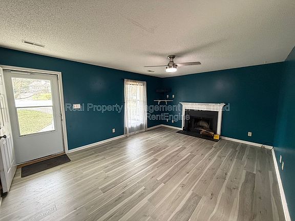 2nd image of 1805 Lois Ct