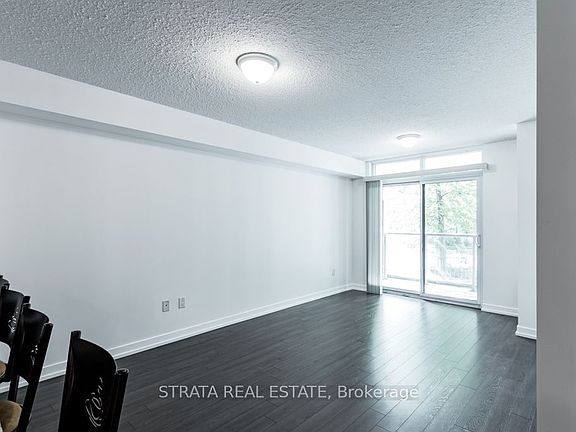 3rd image of 816 Lansdowne Ave #111