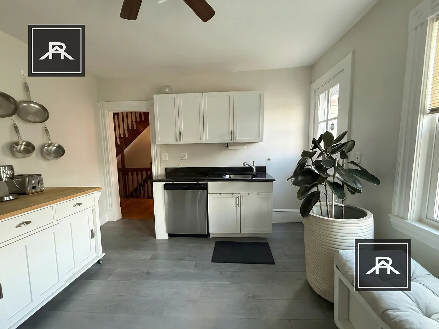 4 bed, 1.5 bath, $4,000 — Photo 2