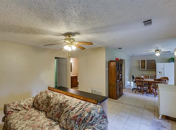 4th image of 11679 Betty Ln