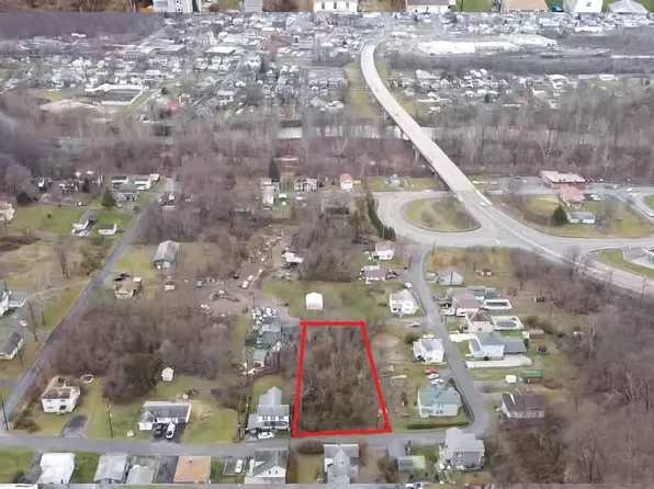 Della St, Westernport, MD 21562