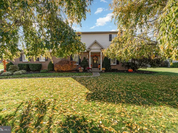 36 Carriage Rd, Palmyra, PA 17078