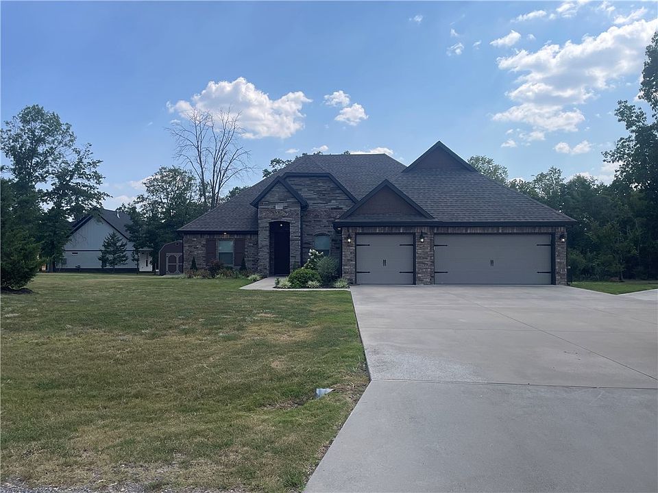 1st image of 12433 Kingwood Dr