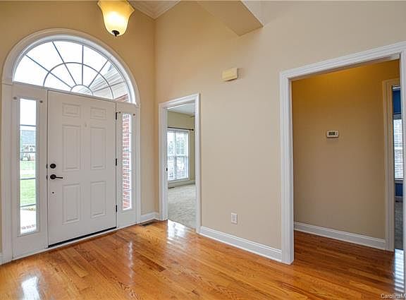 3rd image of 124 Postell Dr