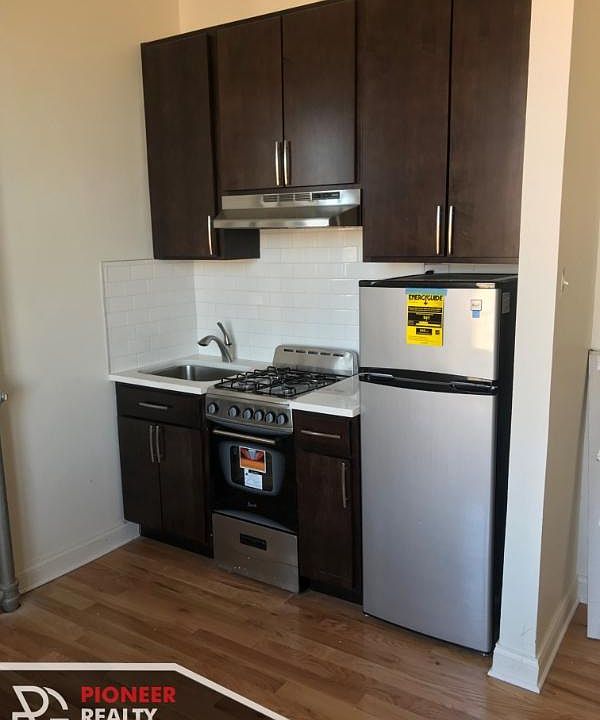 1st image of 730 W Cornelia Ave APT 307