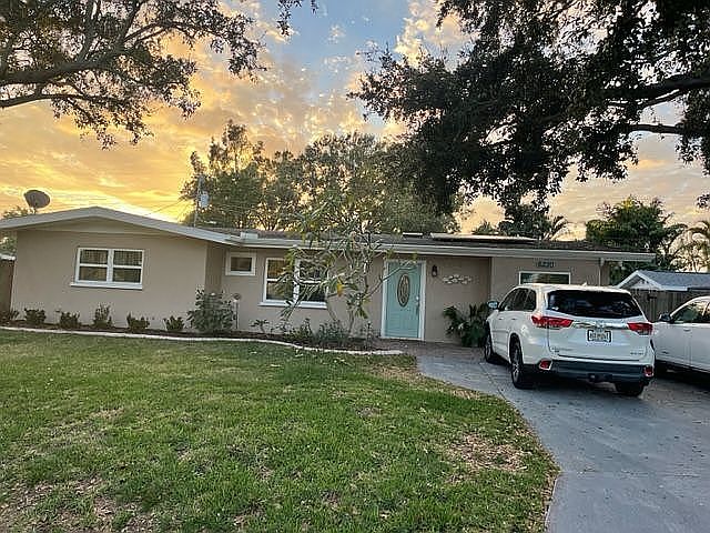 front of house and driveway