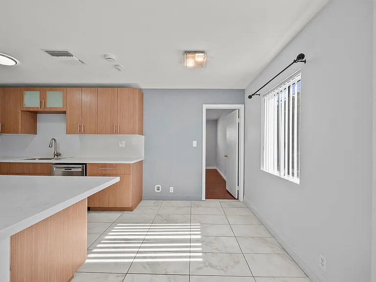 7707 Apperson St — Photo 2