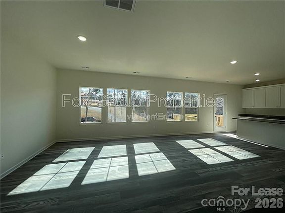 5th image of 582 30th Avenue Cir