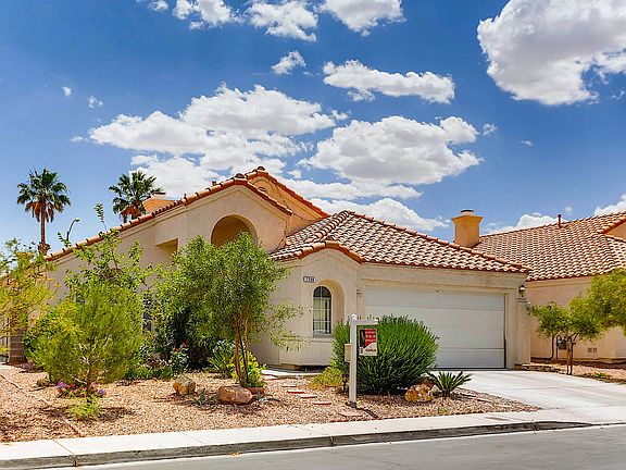 3rd image of 7389 Tamarind Ave