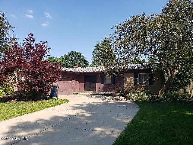 1st image of 5048 Creekview Dr SE