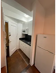 Rented by R New York