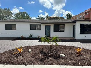 1050 W 37th St, Hialeah, FL 33012