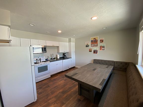 4th image of 7282 S Ponderosa Dr