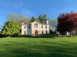 4 Pasture Ln, Bedford, NH 03110