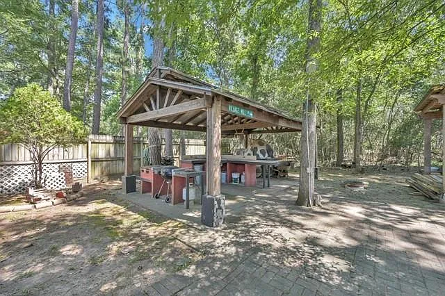 6715 Dillon Dr — Photo 28