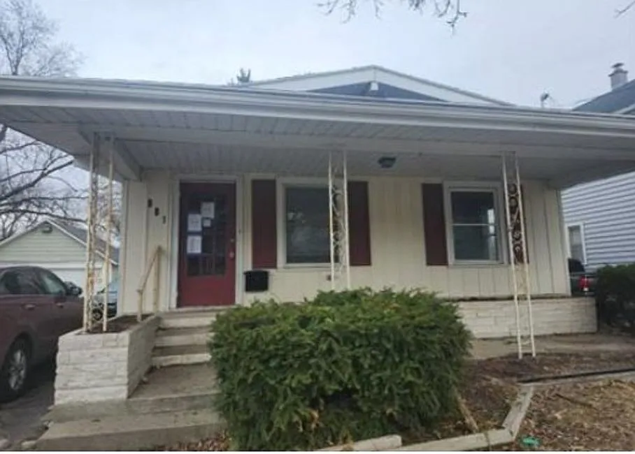 601 S West Ave photo 1