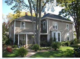 215 Glacier Cv, Put In Bay, OH 43456