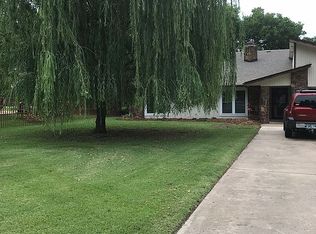 1807 E 8th St, Okmulgee, OK 74447