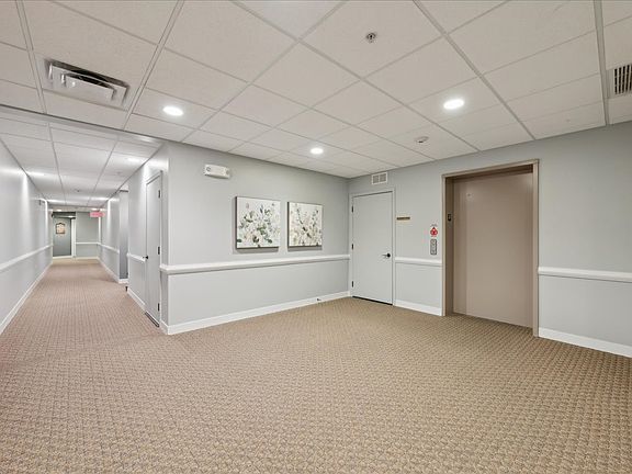 3rd image of 2692 Stone Cir Unit 211