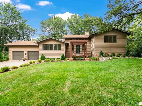 3805 W Bluffs Rd, Springfield, IL 62711