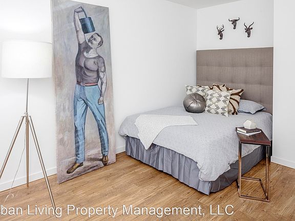 5th image of 7428 N Charleston Ave #221