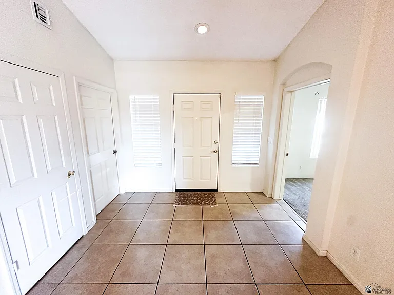 3555 W 15th Ln — Photo 6