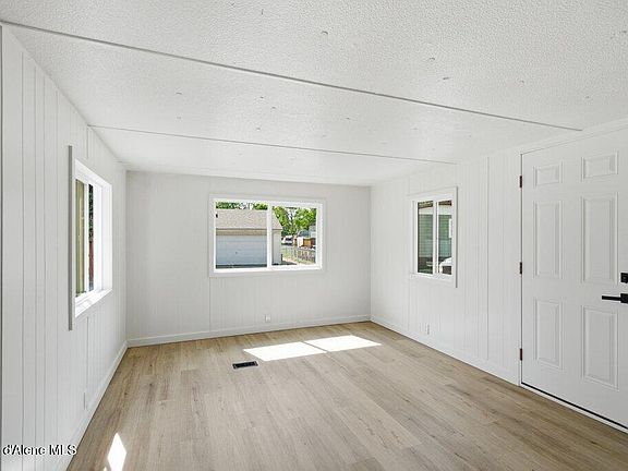 4th image of 940 N Maranatha Dr Space 31