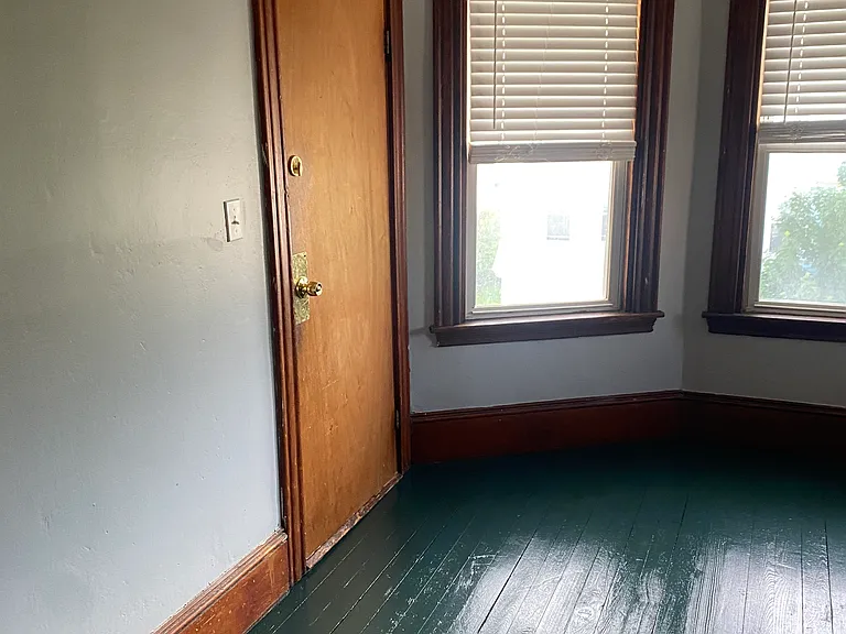 157 Hathaway St #3W — Photo 8