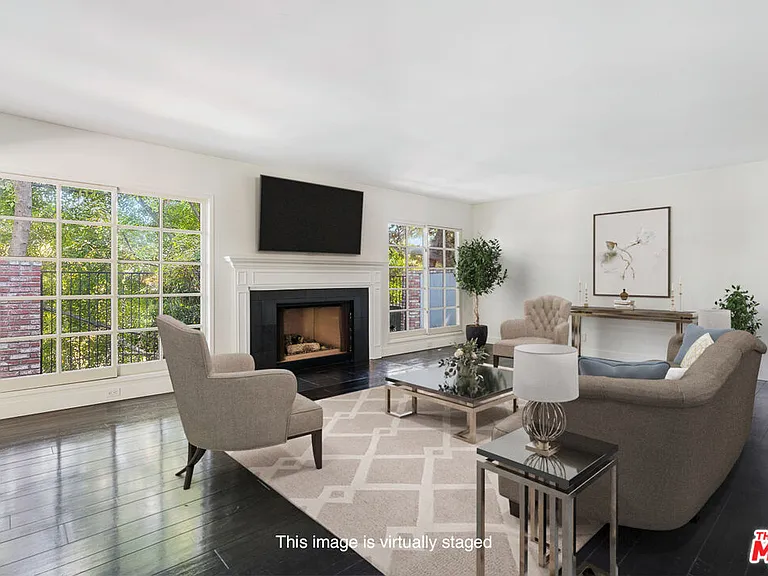 4645 Petit Ave — Photo 7