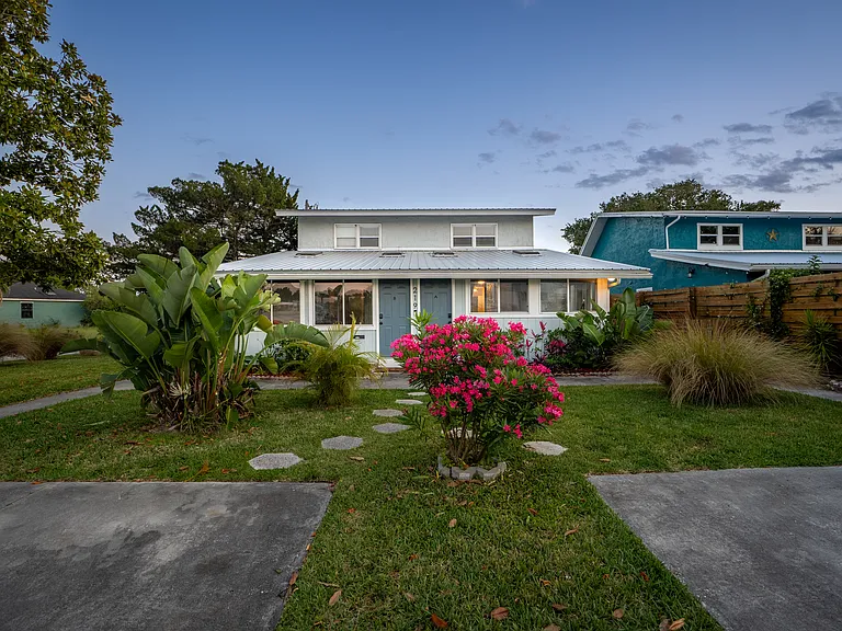 219 Arricola Ave #B — Photo 45