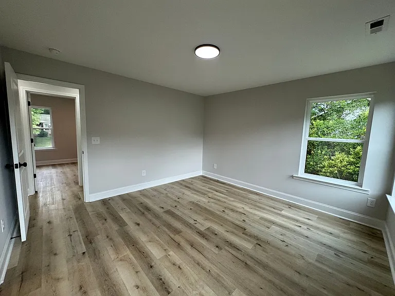 3530 Charing Cross Rd — Photo 14