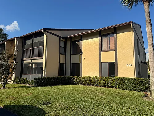 802 Sky Pine Way #D1 Photo 1