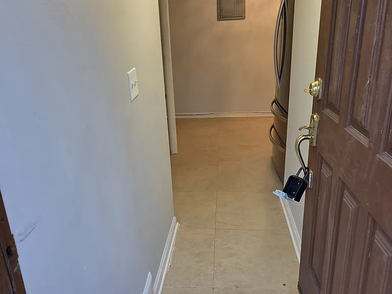 2 Hillpark Ave — Photo 3