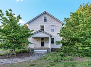 12 Fairview St, Simsbury, CT 06070
