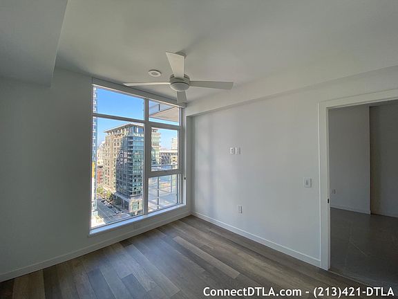 3rd image of 1212 S Flower St #1900