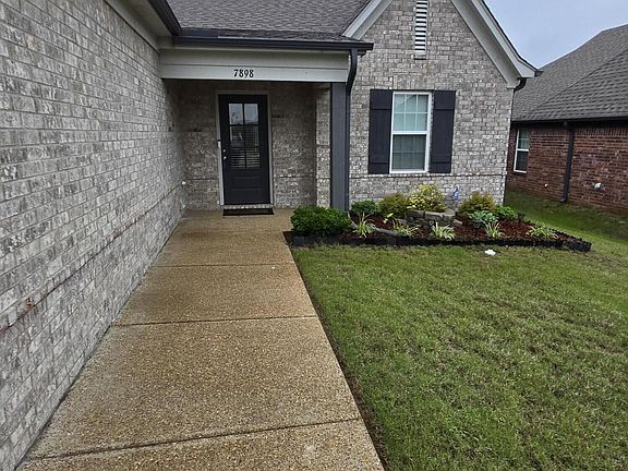 2nd image of 7898 Park Valley Dr