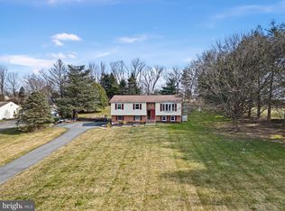 5 Marie Ln, West Grove, PA 19390