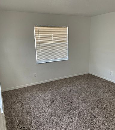 5th image of 2233 16th Ave S